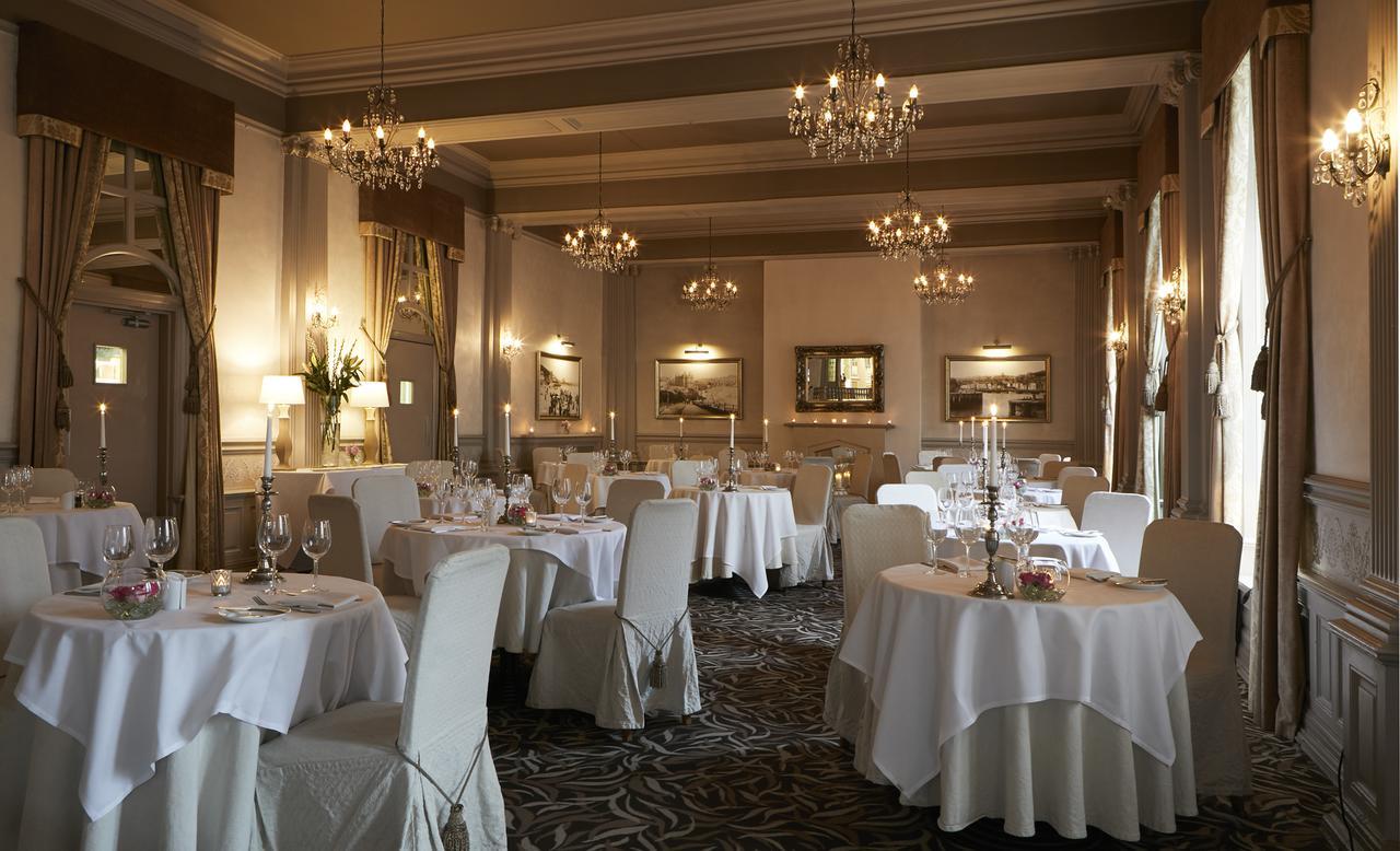 Palm Court Hotel Скарбъро Екстериор снимка