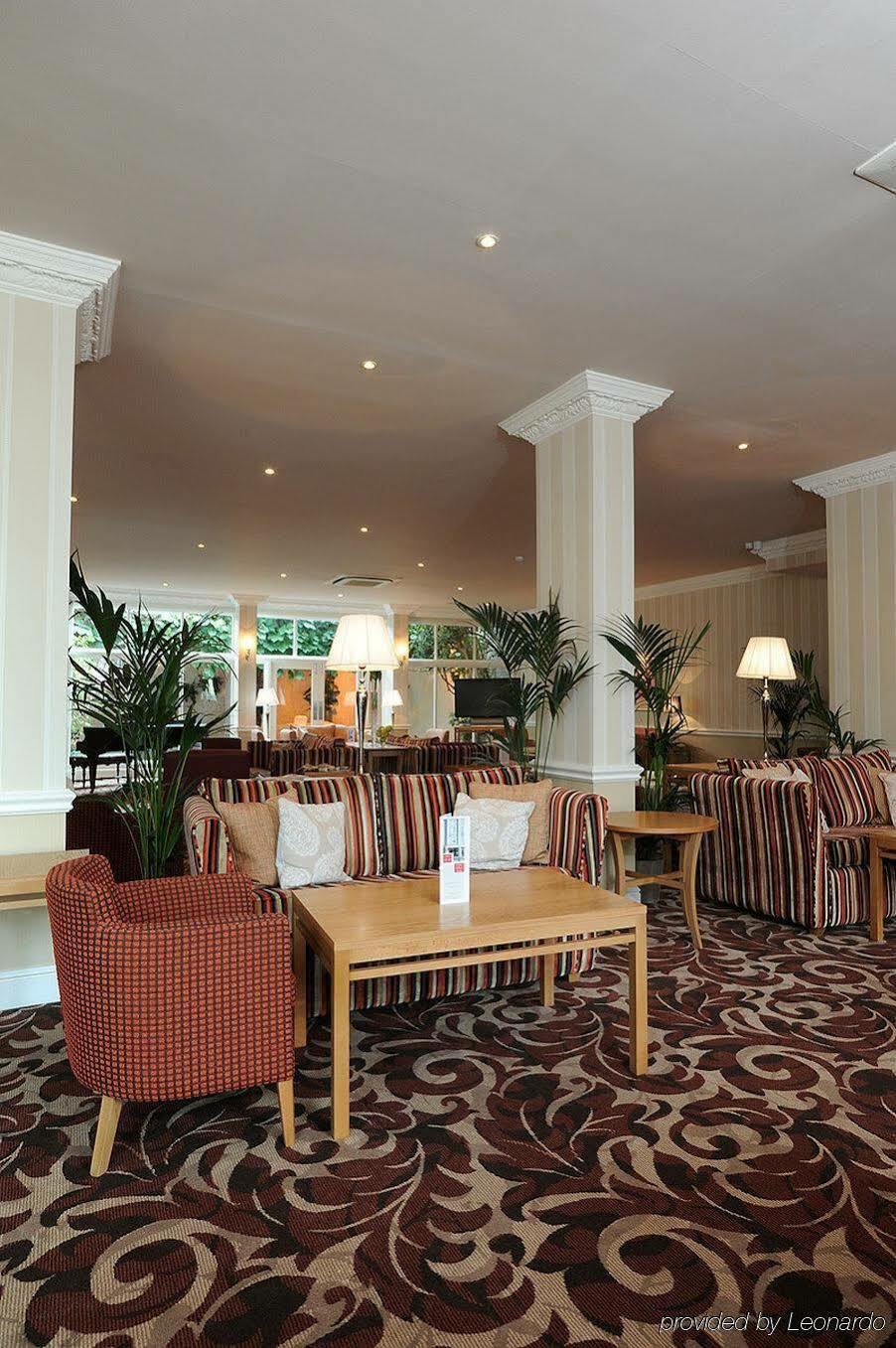 Palm Court Hotel Скарбъро Екстериор снимка